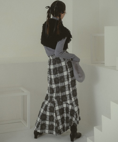 VANNIE U（ヴァニーユー）の「ループジップニットベスト（ベスト・レディース・アイボリー/ブラック・FREE）」の22枚目の写真