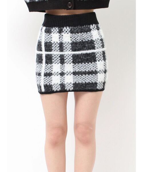 GYDA（ジェイダ）の「【セットアップ着用可】シャギーチェックパターンニット スカートライクショートパンツ（スカート・レディース・アイボリー/ブラック・FREE）」の16枚目の写真