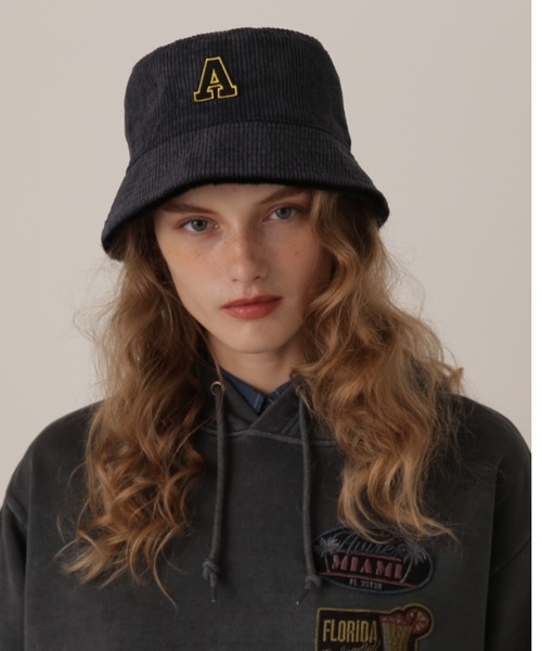 AVIREX（アヴィレックス）の「REVERSIBLE FUR BUCKET/リバーシブル ファーバケットハット（ハット・レディース・ブラック/ベージュ・FREE）」の3枚目の写真