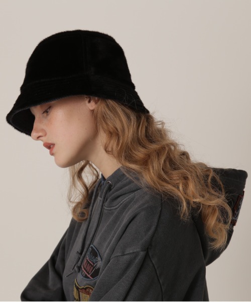 AVIREX（アヴィレックス）の「REVERSIBLE FUR BUCKET/リバーシブル ファーバケットハット（ハット・レディース・ブラック/ベージュ・FREE）」の8枚目の写真