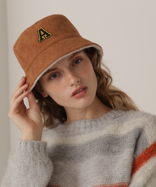 AVIREX（アヴィレックス）の「REVERSIBLE FUR BUCKET/リバーシブル ファーバケットハット（ハット・レディース・ブラック/ベージュ・FREE）」の9枚目の写真