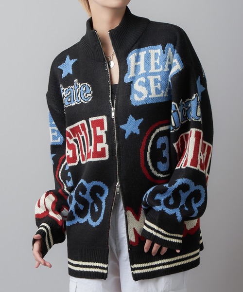 SPINNS(スピンズ)の「ロゴ総柄カウチンニットカーディガン(カーディガン/ボレロ・レディース・アイボリー/ブラック・ONESIZE)」の4枚目の写真