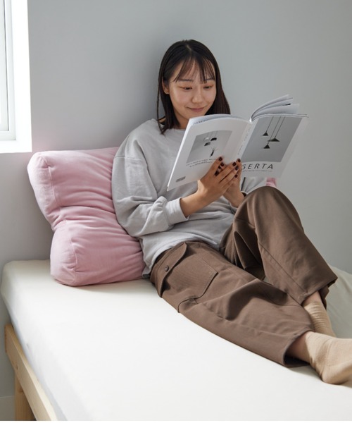 iellio（イエリオ）の「クッションにもなる足枕 / 抱き枕（クッション/クッションカバー・レディース・ピンク/ブラウン/アイボリー/グレー/ベージュ系/グレー系・F）」の11枚目の写真