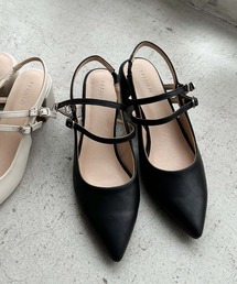 ポインテッドストラップパンプス