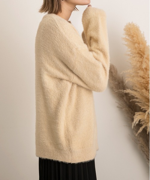 ad thie(アドティエ)の「キーネック・ふんわり シャギーニット(ニット/セーター・レディース・ブラウン/アイボリー/オフホワイト/グレイッシュベージュ/ブラック・FREE)」の14枚目の写真