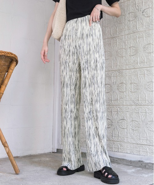 ad thie(アドティエ)の「ニュアンス柄 ハイウエスト フレアプリーツパンツ(その他パンツ・レディース・アイボリー/グリーン/パープル/ブラック・FREE)」の10枚目の写真