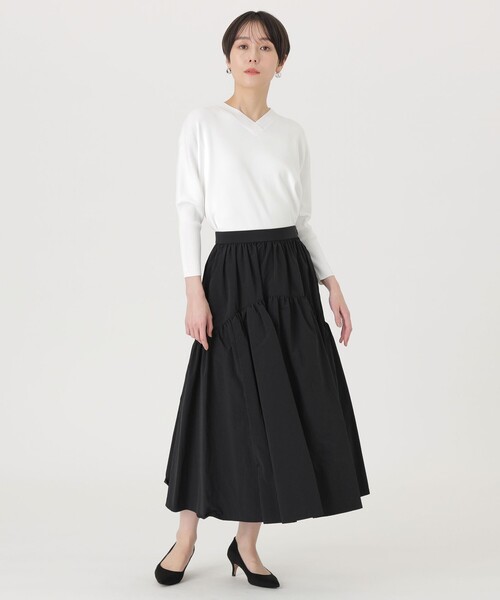 CAST:（キャストコロン）の「【1枚で着映える】バックボタンニット（ニット/セーター・レディース・ホワイト/ブラック/グリーン・M）」の6枚目の写真