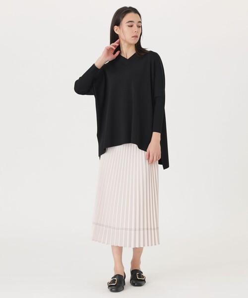 CAST:（キャストコロン）の「【1枚で着映える】バックボタンニット（ニット/セーター・レディース・ホワイト/ブラック/グリーン・M）」の7枚目の写真