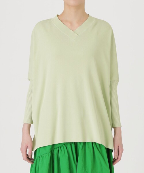 CAST:（キャストコロン）の「【1枚で着映える】バックボタンニット（ニット/セーター・レディース・ホワイト/ブラック/グリーン・M）」の9枚目の写真