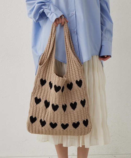 LA VORAGINE(ラ ヴォラジネ)の「ハート柄ニットトートバッグ エコバッグ/サブバッグ(トートバッグ・レディース・グリーン/モカ/ブルー/アイボリー/ベージュ・FREE)」の7枚目の写真