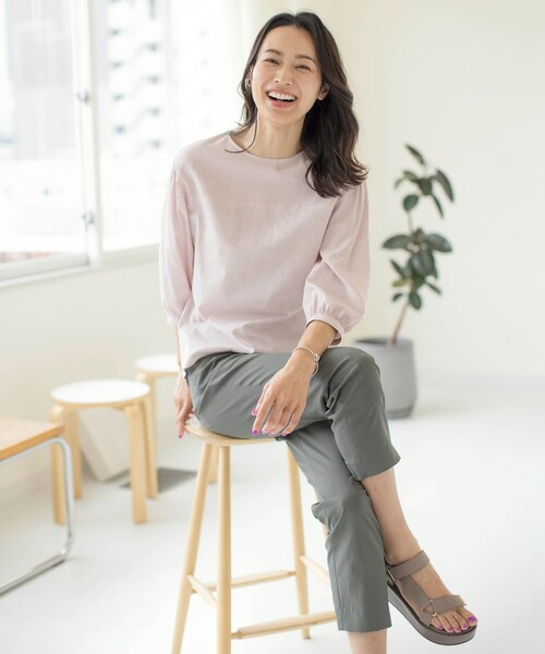 J.PRESS Ladies（J.プレス レディス）の「【洗える・撥水】中空タスランチノ テーパード パンツ（チノパンツ・レディース・スモーキーグリーン系/ライトグレー系/ブラック系・S/XS/XXS）」の10枚目の写真