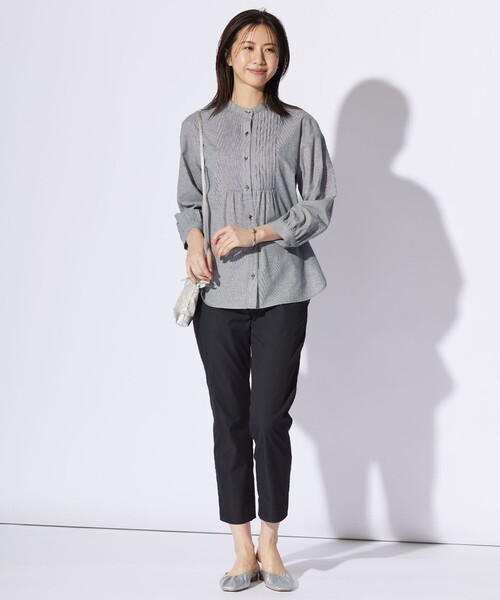 J.PRESS Ladies（J.プレス レディス）の「【洗える・撥水】中空タスランチノ テーパード パンツ（チノパンツ・レディース・スモーキーグリーン系/ライトグレー系/ブラック系・S/XS/XXS）」の17枚目の写真