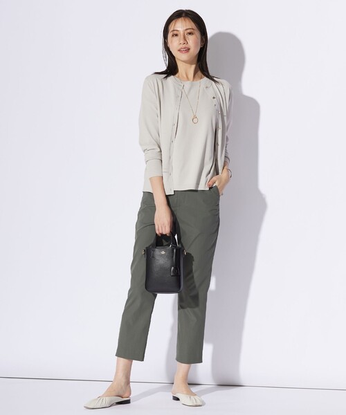 J.PRESS Ladies（J.プレス レディス）の「【洗える・撥水】中空タスランチノ テーパード パンツ（チノパンツ・レディース・スモーキーグリーン系/ライトグレー系/ブラック系・S/XS/XXS）」の19枚目の写真