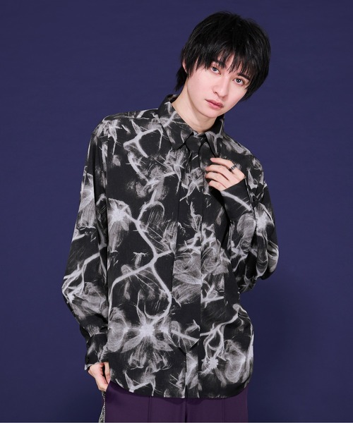 Ellno Loset(エルノロゼット)の「ネクタイツキトロミシャツ(シャツ/ブラウス・メンズ・オフホワイト/グレー系その他/ブラック系その他・SMALL/MEDIUM/LARGE)」の1枚目の写真