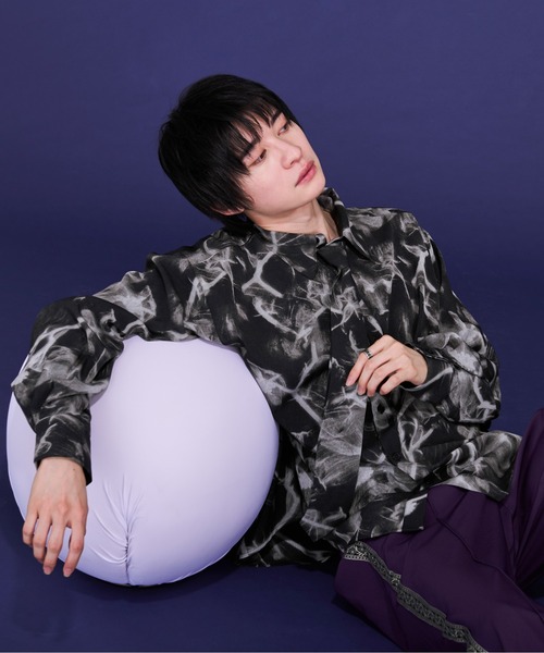 Ellno Loset(エルノロゼット)の「ネクタイツキトロミシャツ(シャツ/ブラウス・メンズ・オフホワイト/グレー系その他/ブラック系その他・SMALL/MEDIUM/LARGE)」の8枚目の写真