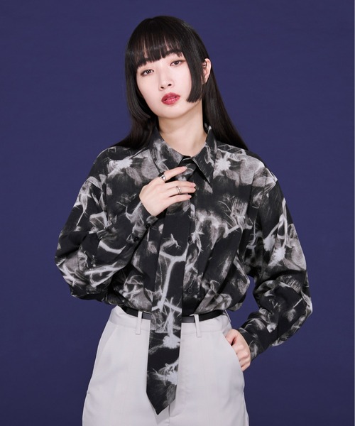 ネクタイツキトロミシャツ（シャツ/ブラウス）｜Ellno Loset（エルノ