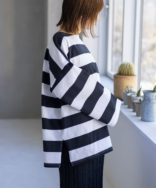 LEPSIM（レプシィム）の「袖ワイドボーダープルオーバー　987200（Tシャツ/カットソー・レディース・ブラック/ネイビー/ブルーパープル/ブラック系その他/レッド/ブルー/グリーン・FREE）」の14枚目の写真