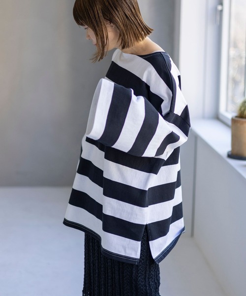 LEPSIM（レプシィム）の「袖ワイドボーダープルオーバー　987200（Tシャツ/カットソー・レディース・ブラック/ネイビー/ブルーパープル/ブラック系その他/レッド/ブルー/グリーン・FREE）」の15枚目の写真