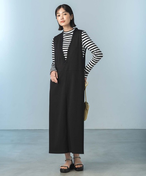 Gready Brilliant(グレディブリリアン)の「プリーツネックジャンパースカート(ジャンパースカート・レディース・ブラック・38)」の2枚目の写真