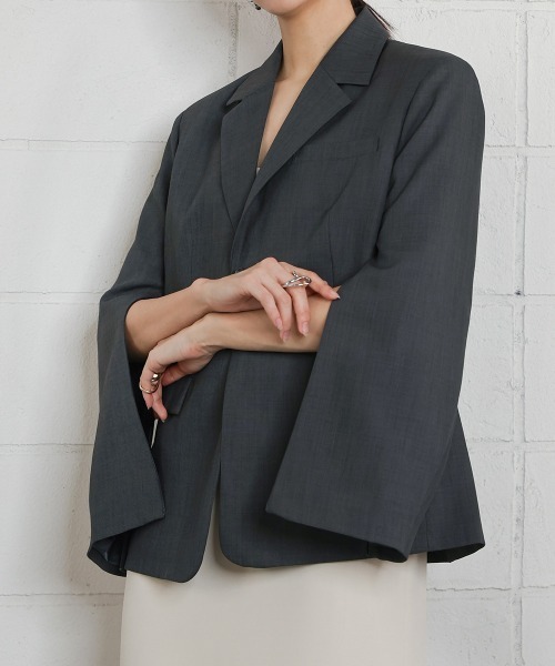 CIEL'AIR(シエルエアー)の「SLIT JACKET(その他アウター・レディース・グレー/ベージュ・FREE)」の6枚目の写真