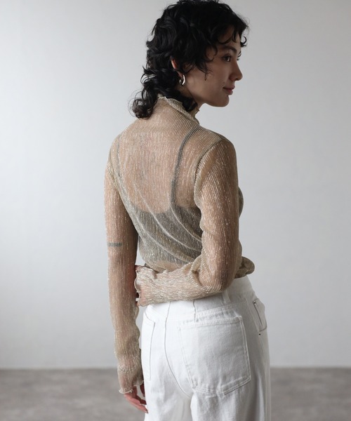 amini（アミニ）の「【2024 S/S 新作】ラメシアートップス（Tシャツ/カットソー・レディース・ベージュ/サックスブルー/ブラック・MEDIUM）」の12枚目の写真