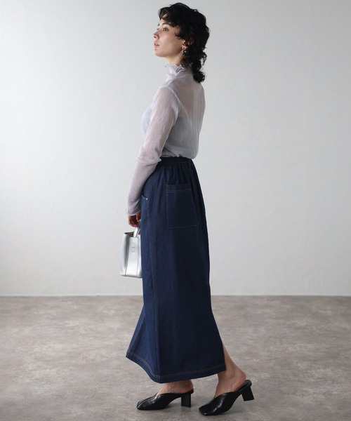 amini（アミニ）の「【2024 S/S 新作】ラメシアートップス（Tシャツ/カットソー・レディース・ベージュ/サックスブルー/ブラック・MEDIUM）」の22枚目の写真