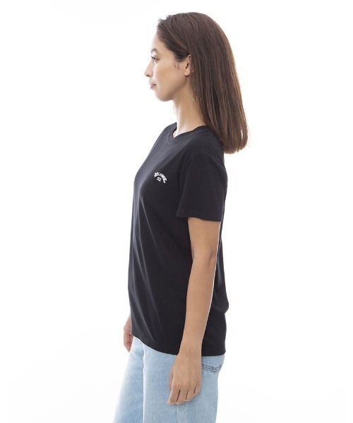 BILLABONG（ビラボン）の「BILLABONG レディース ONE POINT ARCH LOGO TEE Ｔシャツ 【2024年春夏モデル】/ビラボンワンポイントロゴ半袖Tシャツ（Tシャツ/カットソー・レディース・ブラック/ホワイト/グリーン系その他・MEDIUM/LARGE）」の6枚目の写真