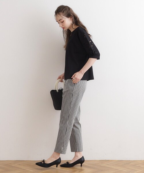 couture brooch(クチュールブローチ)の「◆新色追加【接触冷感/UV/洗える】マーガレットエンブロドルマンカットソー(Tシャツ/カットソー・レディース・ブルー系7/ブラック/サンドベージュ/ブラック系2/オフホワイト/ライトグリーン/ホワイト系9/ホワイト系5/ピンク系その他・34/42/38)」の10枚目の写真