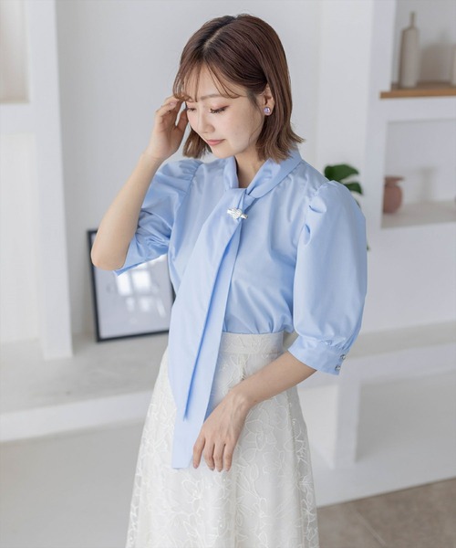 clear(クリア)の「ハートビジューボタンパフスリーブボウタイ五分袖ブラウス(シャツ/ブラウス・レディース・オフホワイト/ブラック/サックスブルー・F)」の15枚目の写真