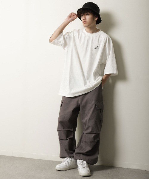 KANGOL(カンゴール)の「【KANGOL】 ピグメント ワンポイント ロゴ 刺繍 ビッグシルエット ラグラン ハーフスリーブ Tシャツ(Tシャツ/カットソー・メンズ・ネイビー/ネイビー系/ホワイト×ブラック/ブラック/ホワイト・MEDIUM/LARGE)」の7枚目の写真