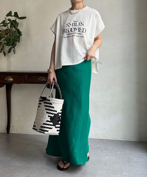 DouDou(ドゥドゥ)の「フロッキープリントロゴパールTEE(Tシャツ/カットソー・レディース・ピンク/グレイッシュベージュ/オフホワイト/チャコールグレー・FREE)」の5枚目の写真