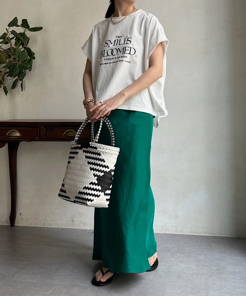 DouDou(ドゥドゥ)の「フロッキープリントロゴパールTEE(Tシャツ/カットソー・レディース・ピンク/グレイッシュベージュ/オフホワイト/チャコールグレー・FREE)」の8枚目の写真