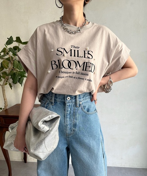 DouDou(ドゥドゥ)の「フロッキープリントロゴパールTEE(Tシャツ/カットソー・レディース・ピンク/グレイッシュベージュ/オフホワイト/チャコールグレー・FREE)」の20枚目の写真