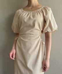 junoah（ジュノア）の「カットデザインフレアワンピース（ワンピース）」