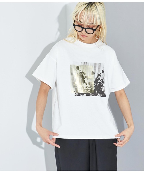Settimissimo（セッティミッシモ）の「オーバーサイズ モノクロフラワープリント Tシャツ（Tシャツ/カットソー・レディース・シルバー/ゴールド・FREE）」の14枚目の写真