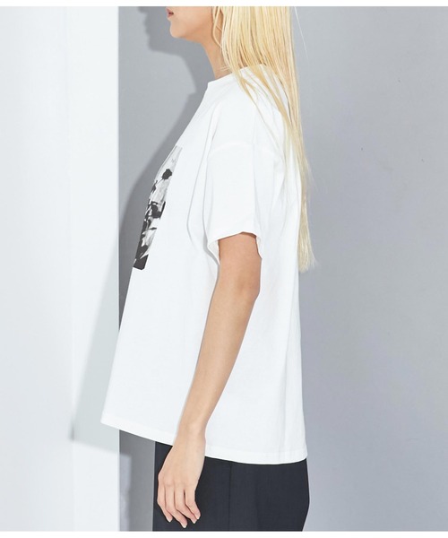 Settimissimo（セッティミッシモ）の「オーバーサイズ モノクロフラワープリント Tシャツ（Tシャツ/カットソー・レディース・シルバー/ゴールド・FREE）」の21枚目の写真