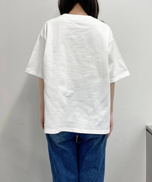 fredy emue(フレディエミュ)の「【新色登場】FRワッペンオーバーサイズ Tシャツ(Tシャツ/カットソー・レディース・チャコールグレー/グレイッシュベージュ/ライトグレー/オフホワイト/グレー・38)」の8枚目の写真