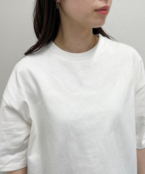 fredy emue(フレディエミュ)の「【新色登場】FRワッペンオーバーサイズ Tシャツ(Tシャツ/カットソー・レディース・チャコールグレー/グレイッシュベージュ/ライトグレー/オフホワイト/グレー・38)」の9枚目の写真