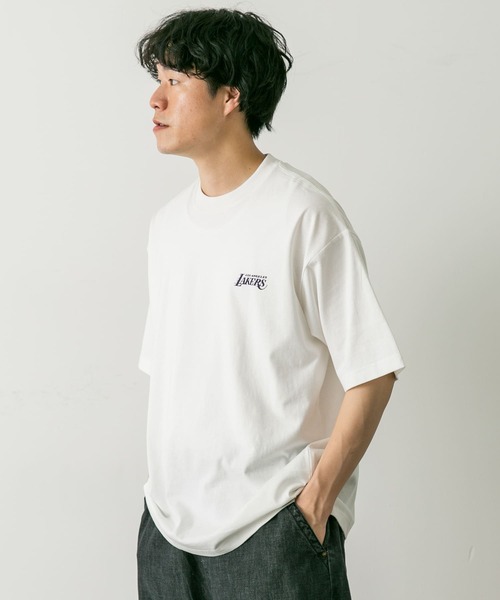 URBAN RESEARCH DOORS(アーバンリサーチドアーズ)の「『WEB/一部店舗限定サイズ』『別注』NBA×DOORS プリントTシャツ(Tシャツ/カットソー・メンズ・ホワイト/グリーン/ネイビー/スミクロ/ブラック/ホワイト系その他・LARGE/X-LARGE/MEDIUM)」の20枚目の写真