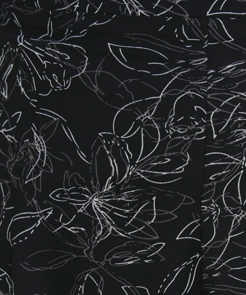 フラワープリントスカート（スカート）｜Tiaclasse（ティアクラッセ）