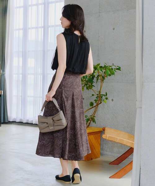 フラワープリントスカート（スカート）｜Tiaclasse（ティアクラッセ）