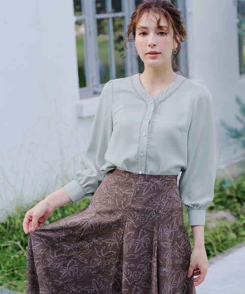 フラワープリントスカート（スカート）｜Tiaclasse（ティアクラッセ）