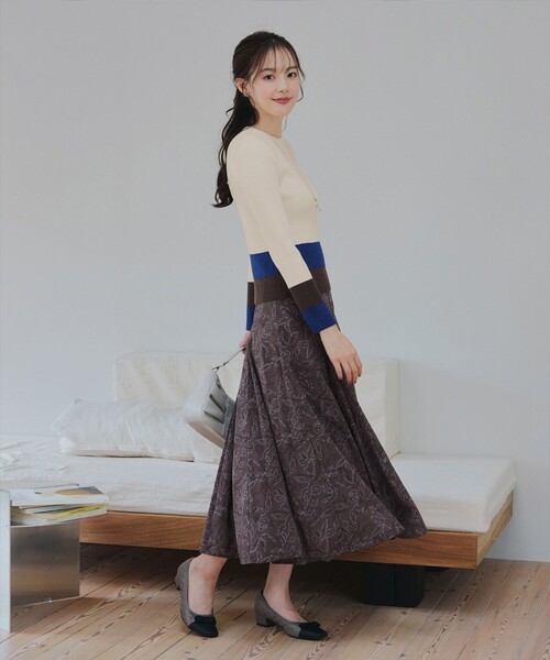 フラワープリントスカート（スカート）｜Tiaclasse（ティアクラッセ）