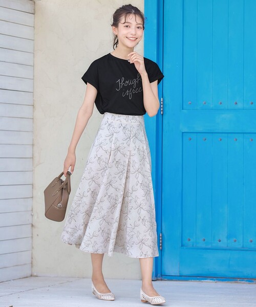 フラワープリントスカート（スカート）｜Tiaclasse（ティアクラッセ）