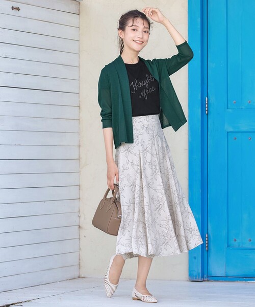 フラワープリントスカート（スカート）｜Tiaclasse（ティアクラッセ）