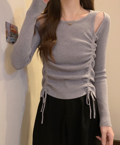 Per sist ence(パーシエンス)の「ショルダースリットギャザーリブ長袖トップス(Tシャツ/カットソー・レディース・ホワイト/グレー/アイボリー/ブラック・FREE)」の9枚目の写真