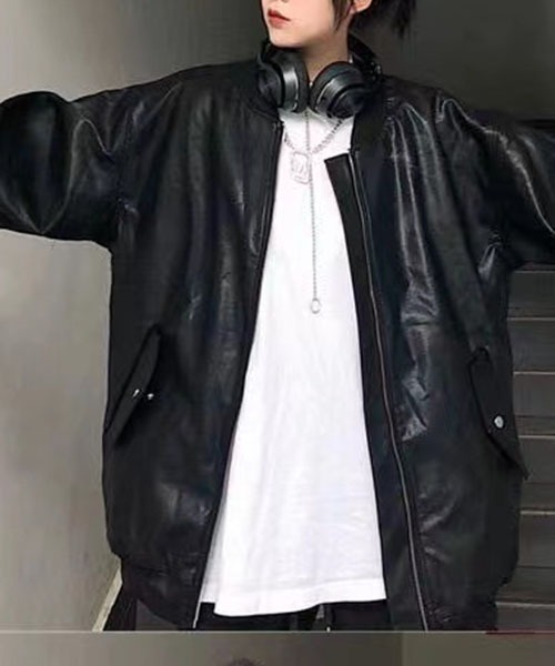 gossip！ロサンゼルス（ゴシップロサンゼルス）の「オーバーサイズ　ヴィンテージデザイン合皮ブルゾン（ライダースジャケット・レディース・ブラック・M/L）」の4枚目の写真