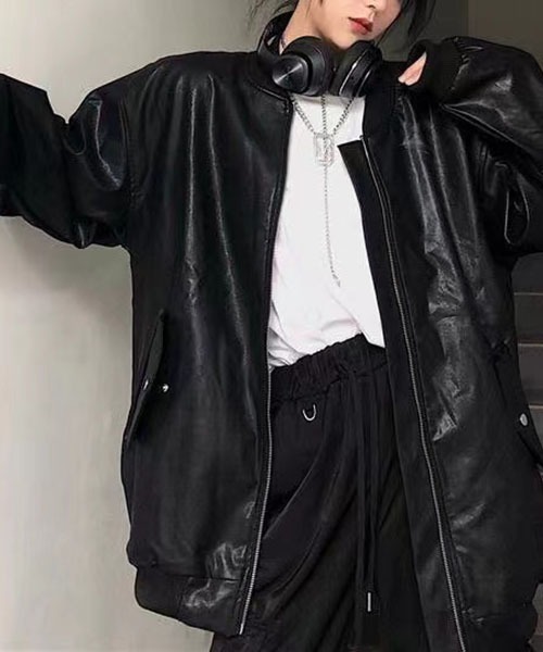 gossip！ロサンゼルス（ゴシップロサンゼルス）の「オーバーサイズ　ヴィンテージデザイン合皮ブルゾン（ライダースジャケット・レディース・ブラック・M/L）」の6枚目の写真