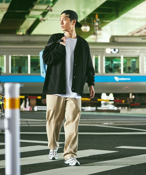 FREAK'S STORE(フリークスストア)の「限定展開 リラックスフィット イージーケア ウォッシャブル Vネックカーディガン(カーディガン/ボレロ・メンズ・グレイッシュブルー/グリーン/レッド/グレー/ネイビー/ダークブラウン/ブラック・SMALL/MEDIUM/LARGE)」の21枚目の写真