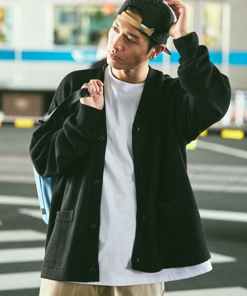 FREAK'S STORE(フリークスストア)の「限定展開 リラックスフィット イージーケア ウォッシャブル Vネックカーディガン(カーディガン/ボレロ・メンズ・グレイッシュブルー/グリーン/レッド/グレー/ネイビー/ダークブラウン/ブラック・SMALL/MEDIUM/LARGE)」の17枚目の写真